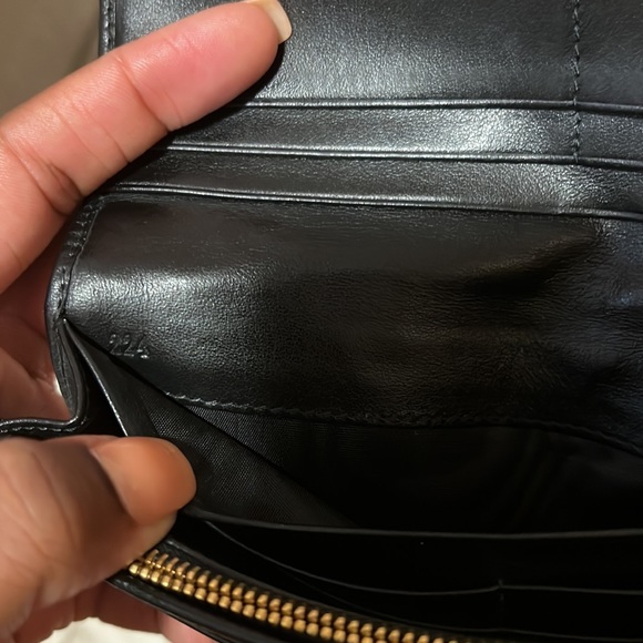 Prada quilted wallet - Picture 4 of 10